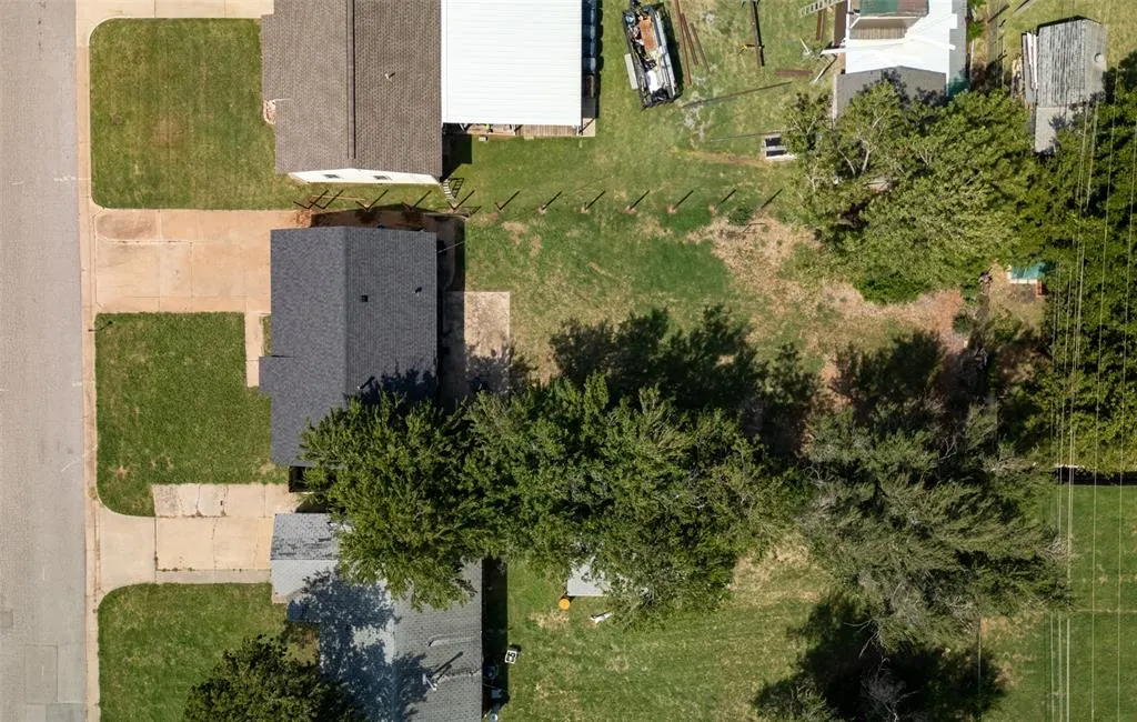 Photo 7 — 809 NW 66th Street, Oklahoma City, OK 73116
