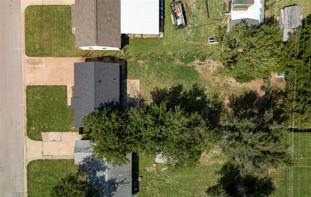 Photo 7 — 809 NW 66th Street, Oklahoma City, OK 73116