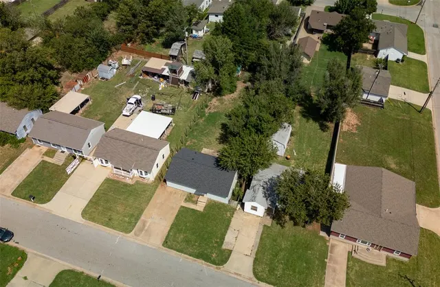 Photo 8 — 809 NW 66th Street, Oklahoma City, OK 73116