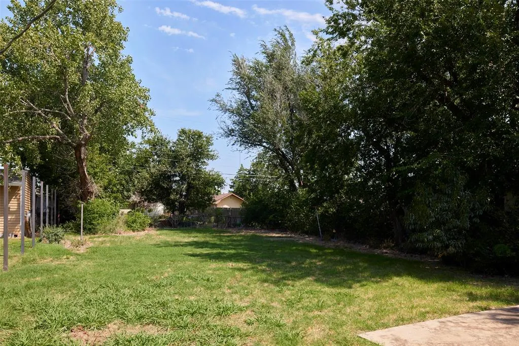 Photo 9 — 809 NW 66th Street, Oklahoma City, OK 73116