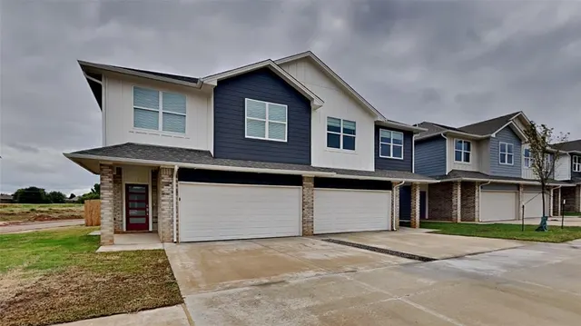 Photo 2 — 8901 NW 109th Lane, Oklahoma City, OK 73162