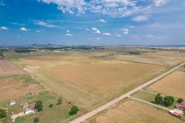 Photo 14 — 10 South County Road 206- Veteran's Drive, Altus, OK 73521