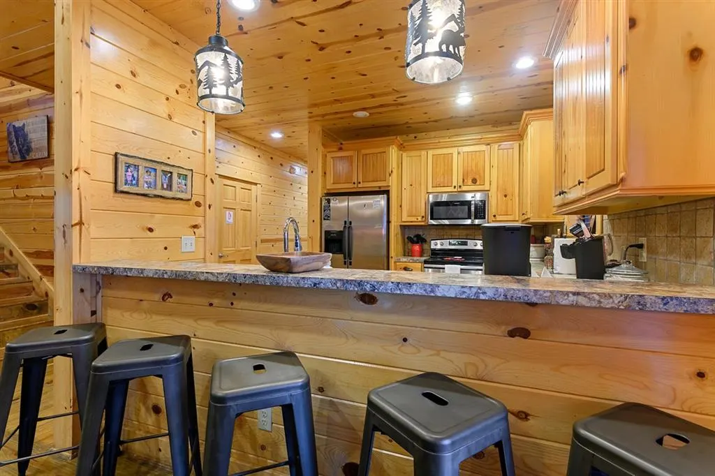 Photo 8 — 203 Paddlefish Road, Broken Bow, OK 74728