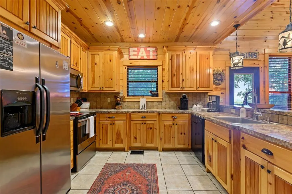 Photo 10 — 203 Paddlefish Road, Broken Bow, OK 74728