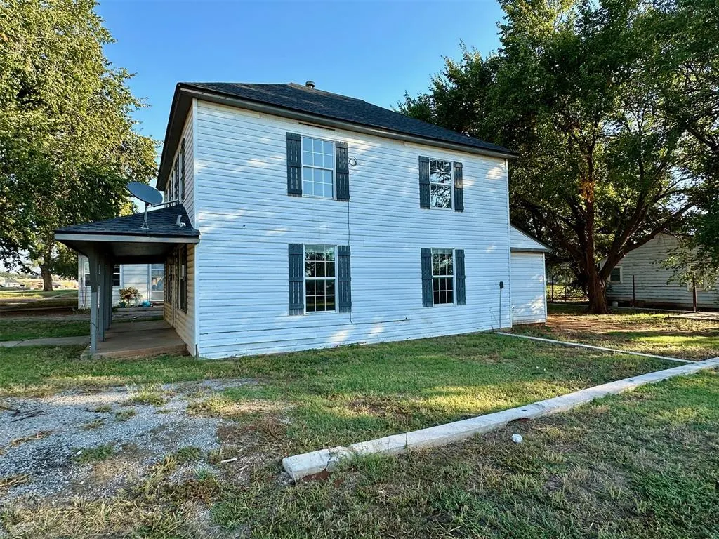 Photo 13 — 502 N Main Street, Elk City, OK 73644