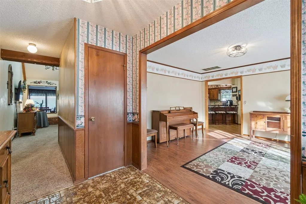 Photo 4 — 5501 Blackjack Ridge Road, Oklahoma City, OK 73150