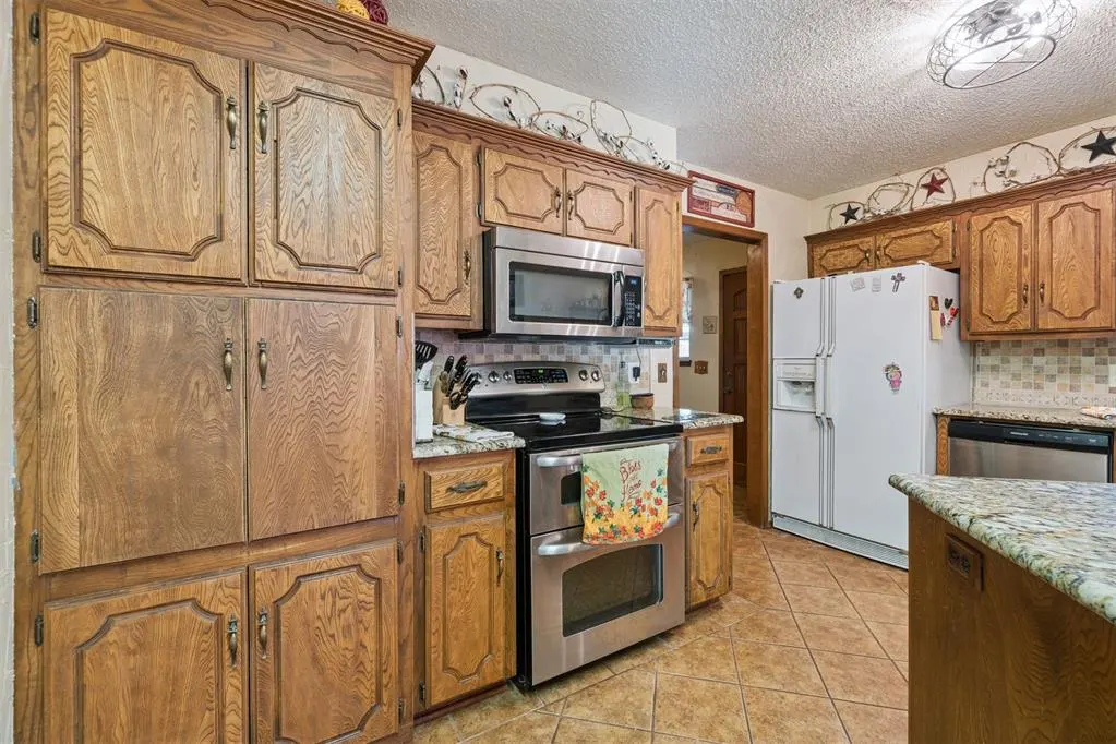 Photo 11 — 5501 Blackjack Ridge Road, Oklahoma City, OK 73150