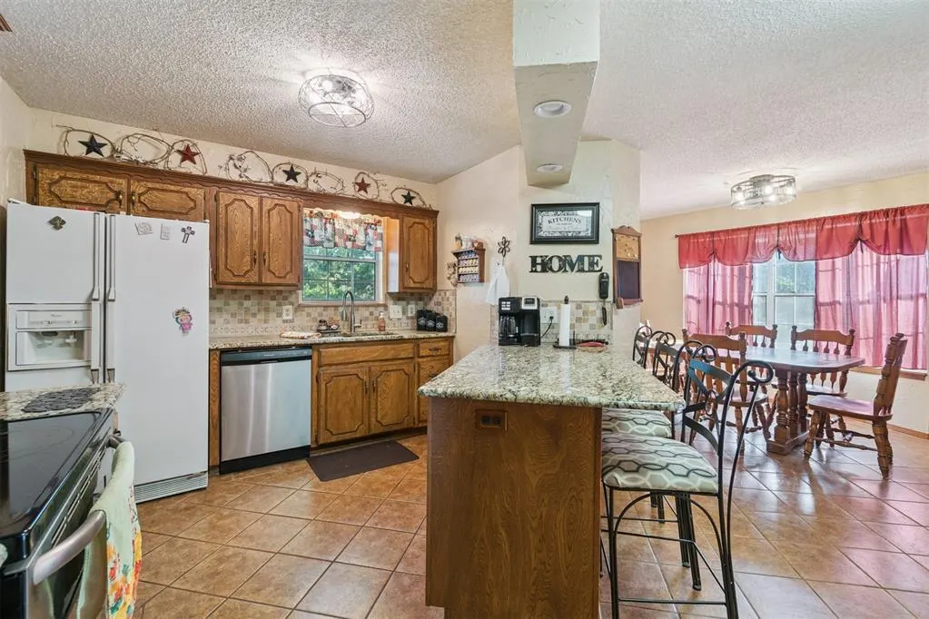 Photo 12 — 5501 Blackjack Ridge Road, Oklahoma City, OK 73150