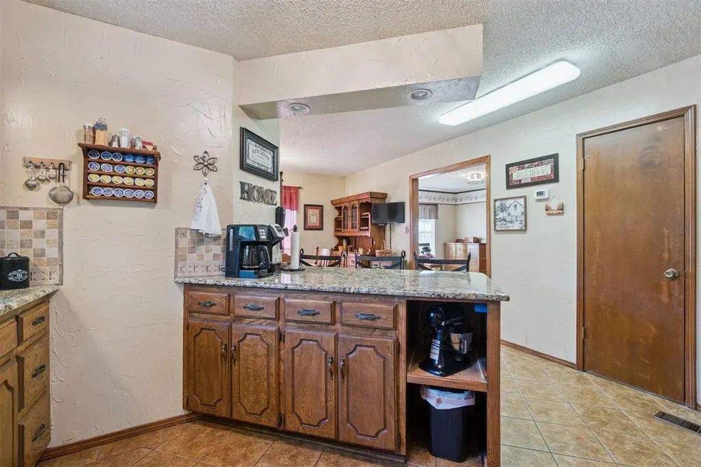 Photo 13 — 5501 Blackjack Ridge Road, Oklahoma City, OK 73150
