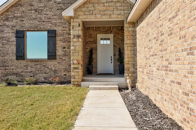 Photo 2 — 11301 White Tail Ridge, Guthrie, OK 73044
