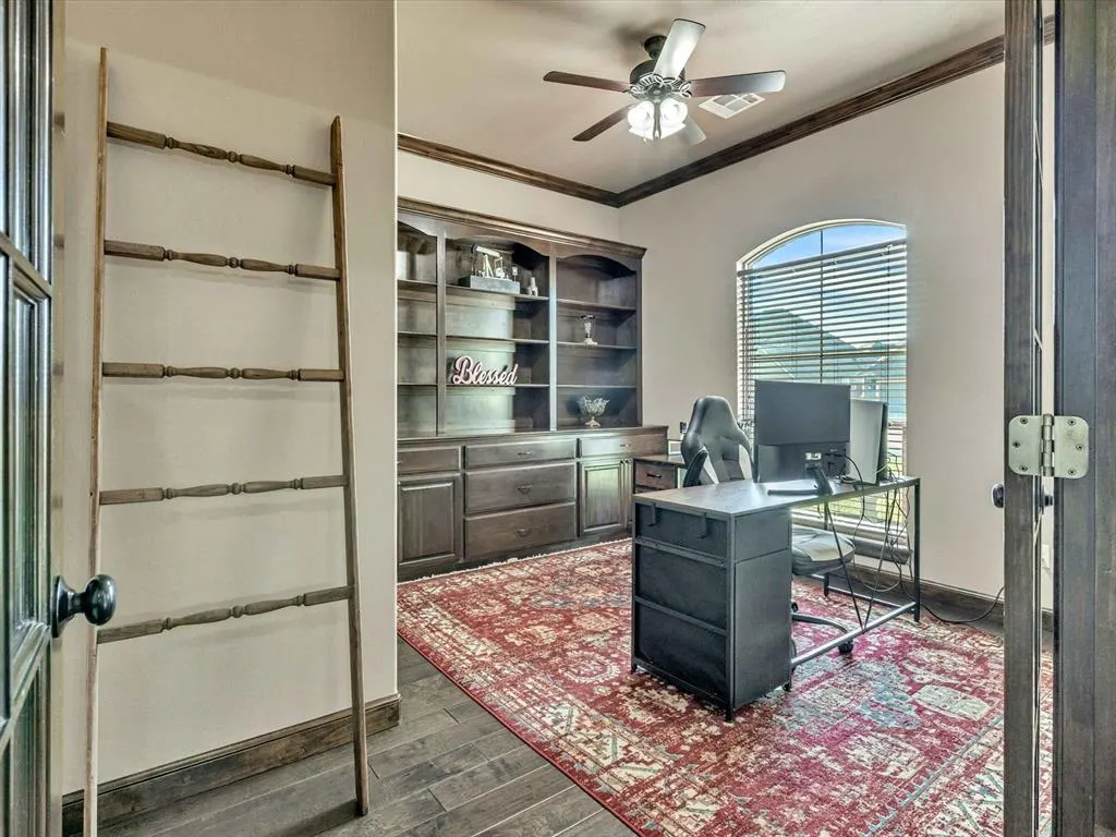 Photo 13 — 5504 St James Place, Oklahoma City, OK 73179