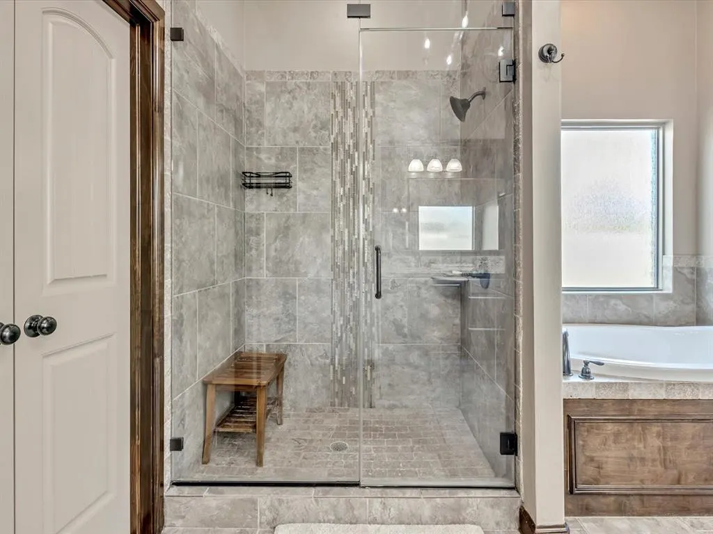Photo 18 — 5504 St James Place, Oklahoma City, OK 73179