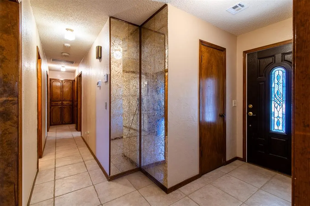 Photo 10 — 5807 Bluewater Road, Oklahoma City, OK 73165