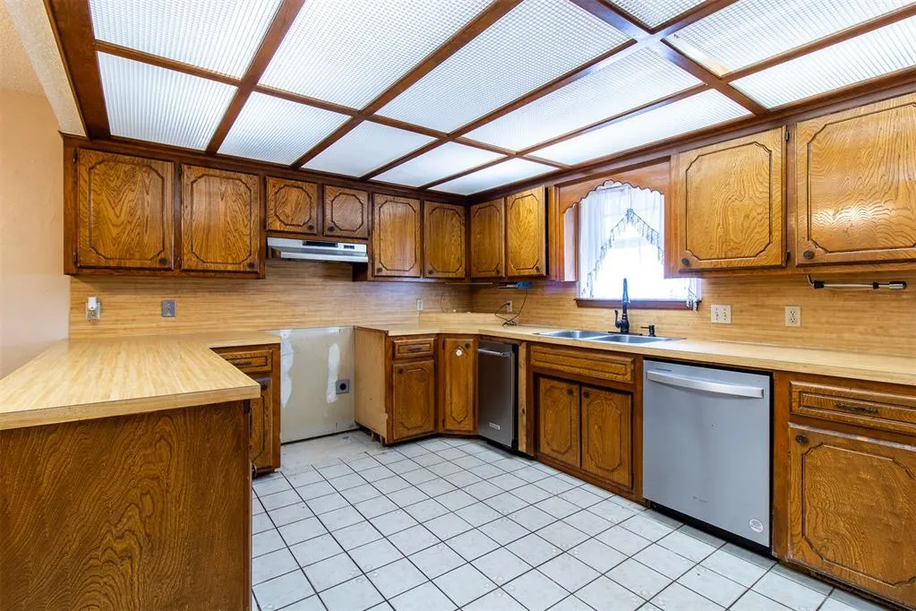 Photo 15 — 5807 Bluewater Road, Oklahoma City, OK 73165