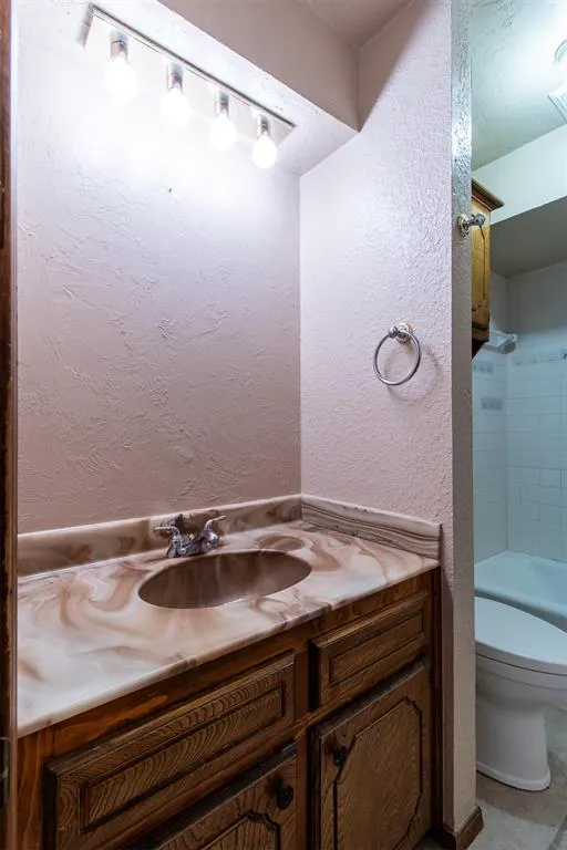 Photo 17 — 5807 Bluewater Road, Oklahoma City, OK 73165