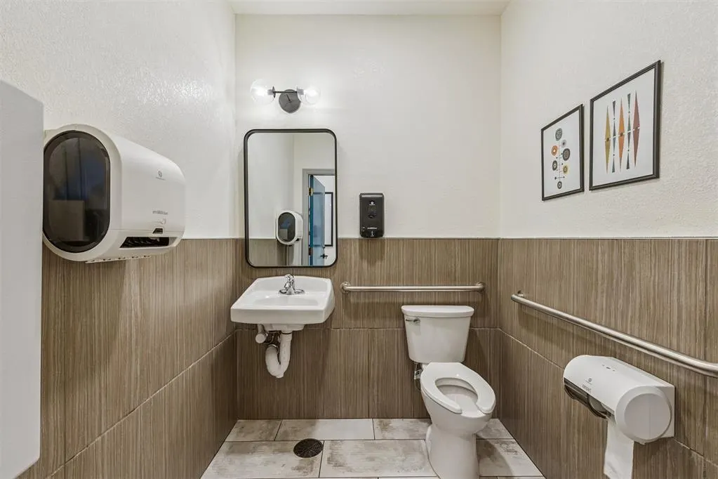 Photo 19 — 424 W Chickasha Avenue, Chickasha, OK 73018