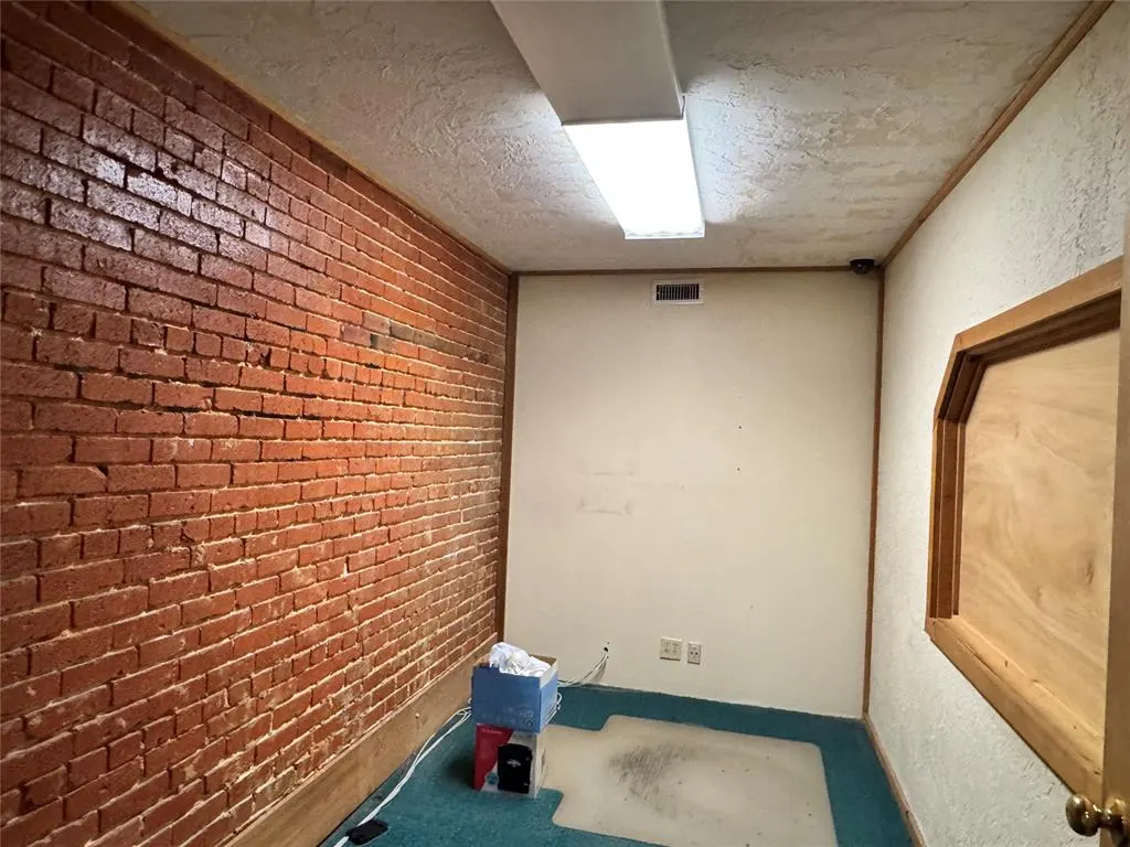 Photo 25 — 121 N Main Street, Elk City, OK 73644