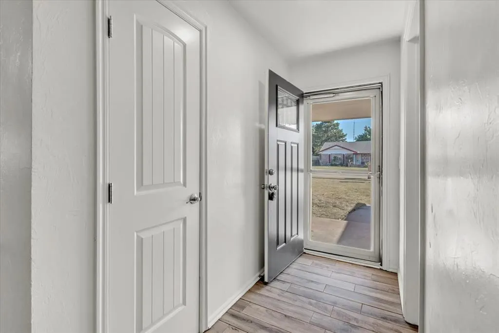 Photo 4 — 113 SW 99th Street, Oklahoma City, OK 73139