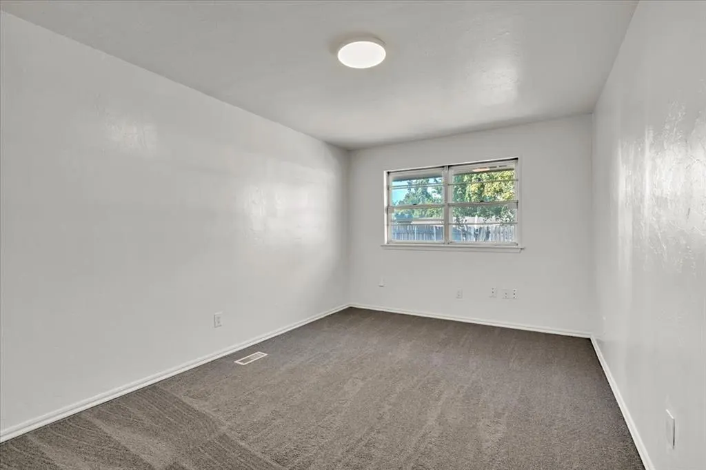 Photo 17 — 113 SW 99th Street, Oklahoma City, OK 73139
