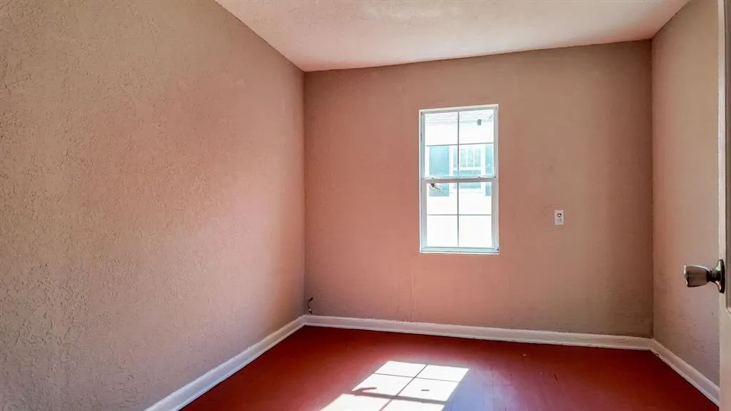Photo 17 — 616 S 11th Street, Clinton, OK 73601