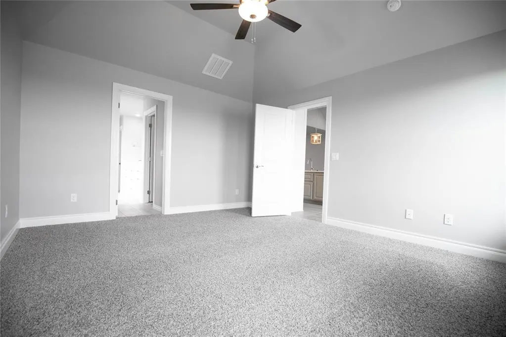 Photo 8 — 12301 Alfalfa Lane, Cashion, OK 73044