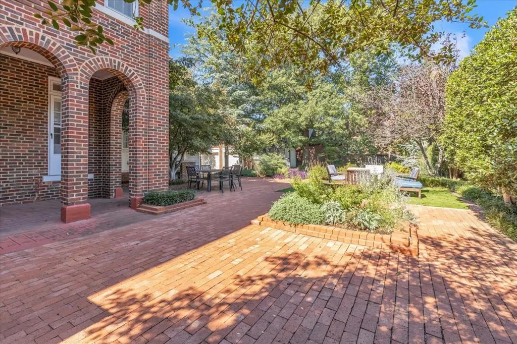 Photo 37 — 301 NW 17th Street, Oklahoma City, OK 73103