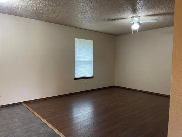 Photo 4 — 14432 Steele Drive, Choctaw, OK 73020