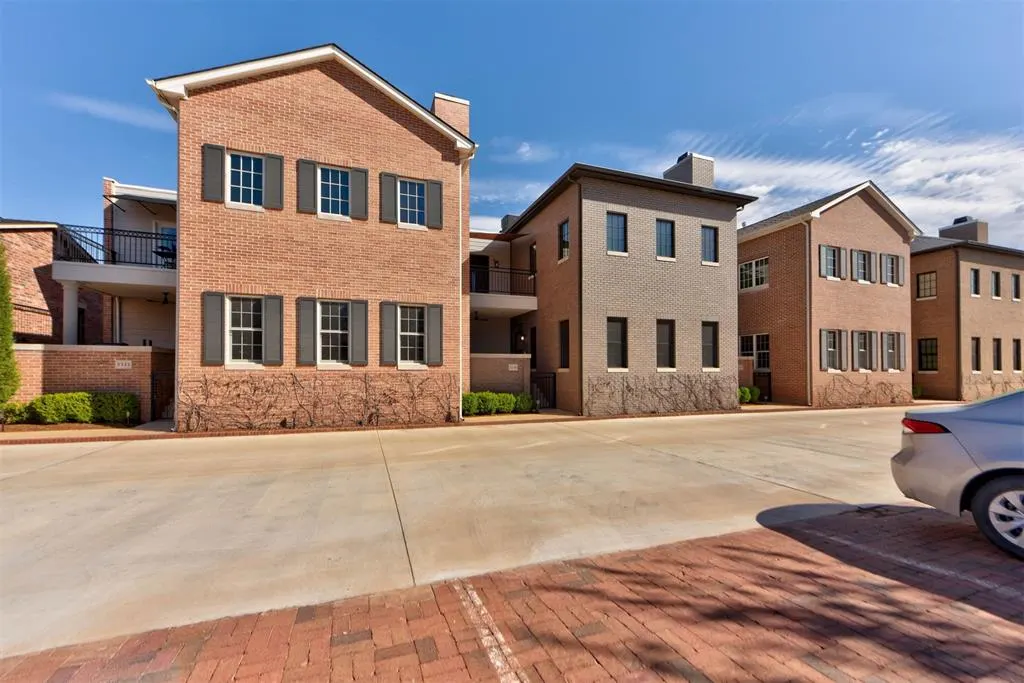 Front exterior — 3109 Hickory Sign Post Road 33B, Oklahoma City, OK 73116