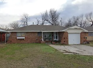 Sold home at 2828 SW 54th Place