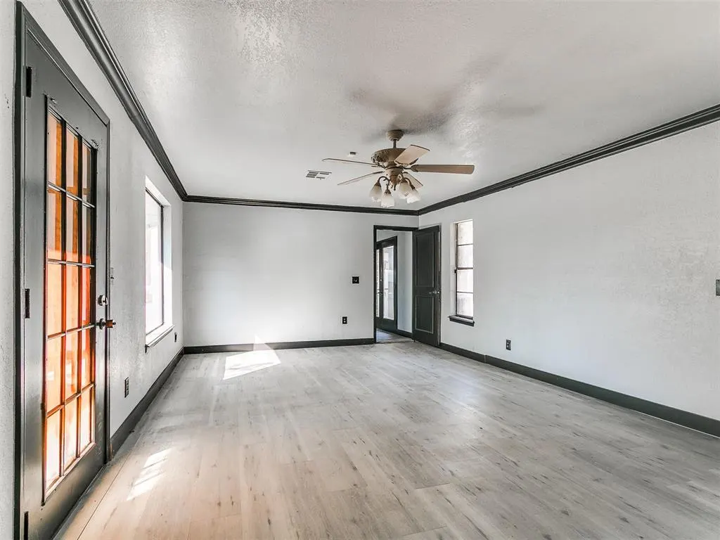 Photo 7 — 6208 W Gun Hill Way, Warr Acres, OK 73132