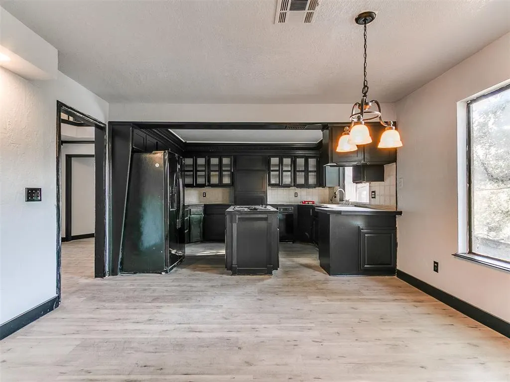Photo 10 — 6208 W Gun Hill Way, Warr Acres, OK 73132