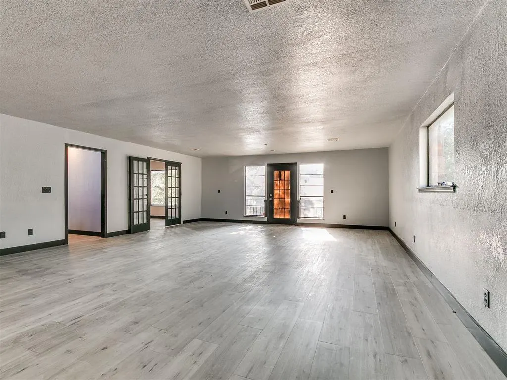 Photo 14 — 6208 W Gun Hill Way, Warr Acres, OK 73132