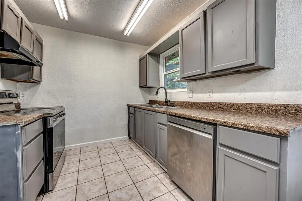 Photo 7 — 1824 David Terrace, Oklahoma City, OK 73141