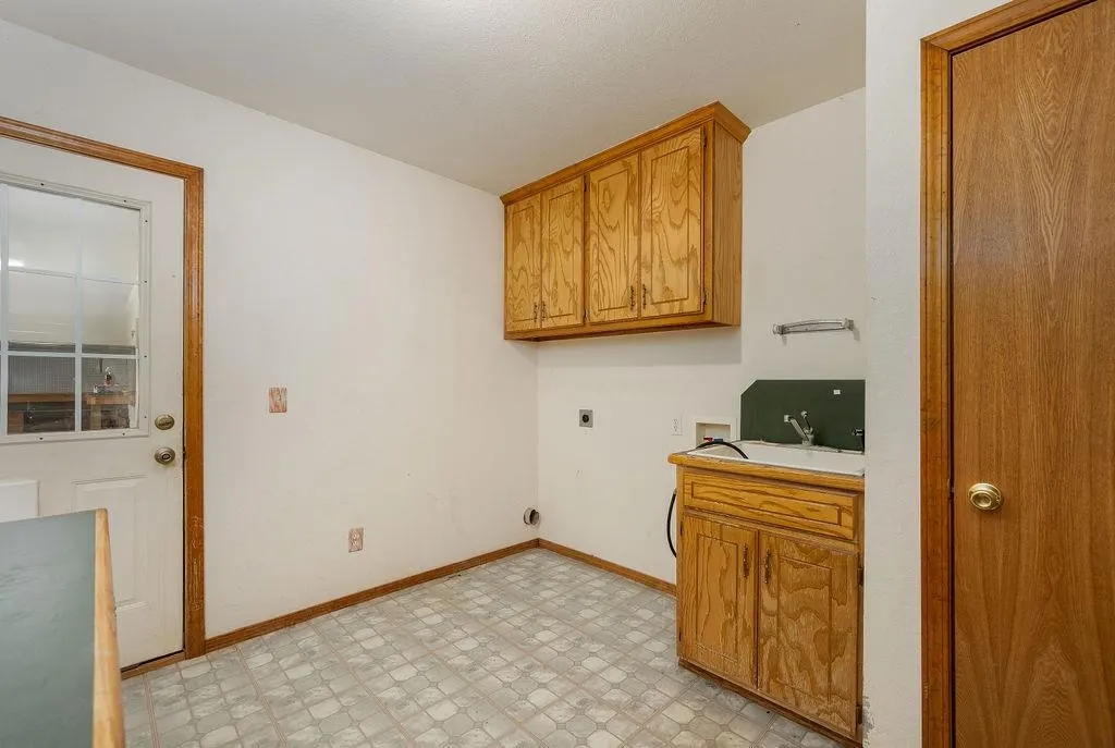 Photo 14 — 12333 E Tecumseh Road, Norman, OK 73026