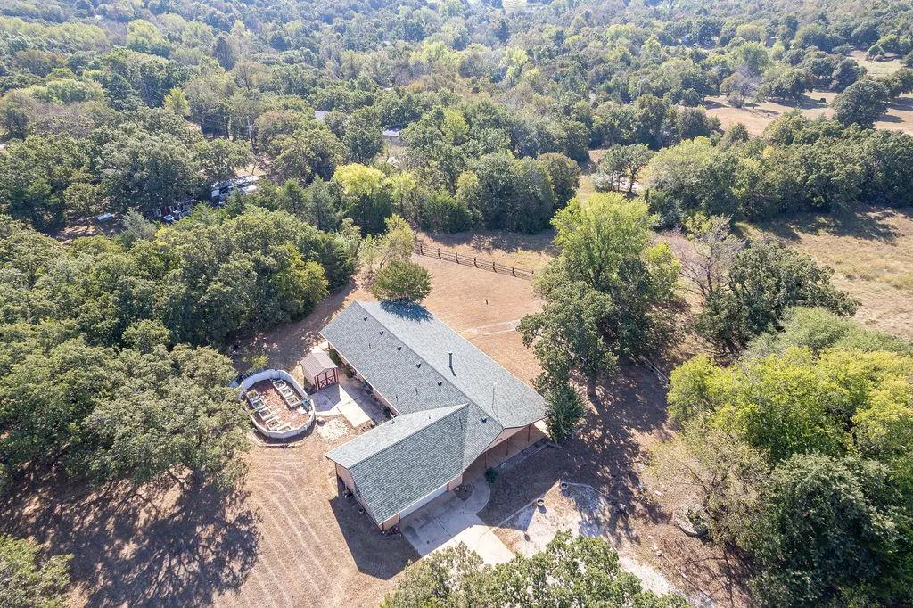 Photo 39 — 12333 E Tecumseh Road, Norman, OK 73026