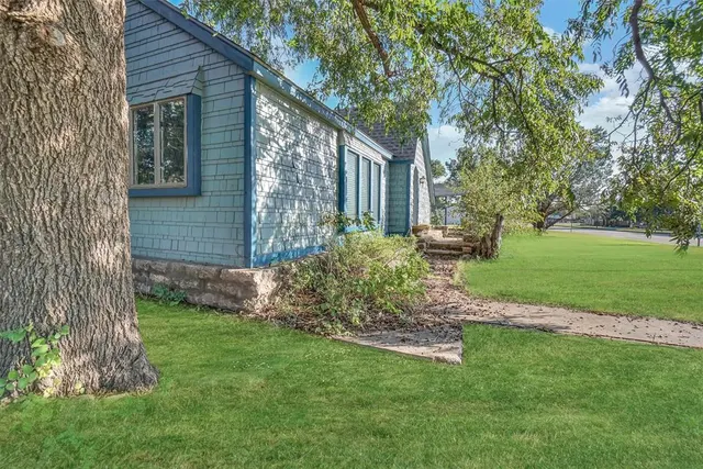 Photo 2 — 1506 N 4th Street, Sayre, OK 73662