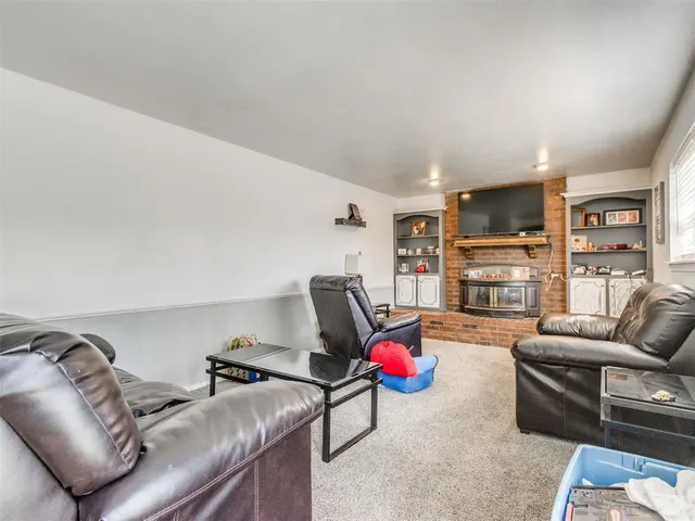 Photo 3 — 29 Timber Creek Way, Shawnee, OK 74804