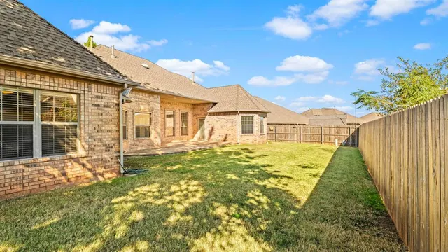 Photo 5 — 9604 Honeysuckle Road, Oklahoma City, OK 73159