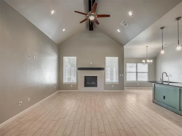 Photo 6 — 9921 Rockwell Terrace, Oklahoma City, OK 73162