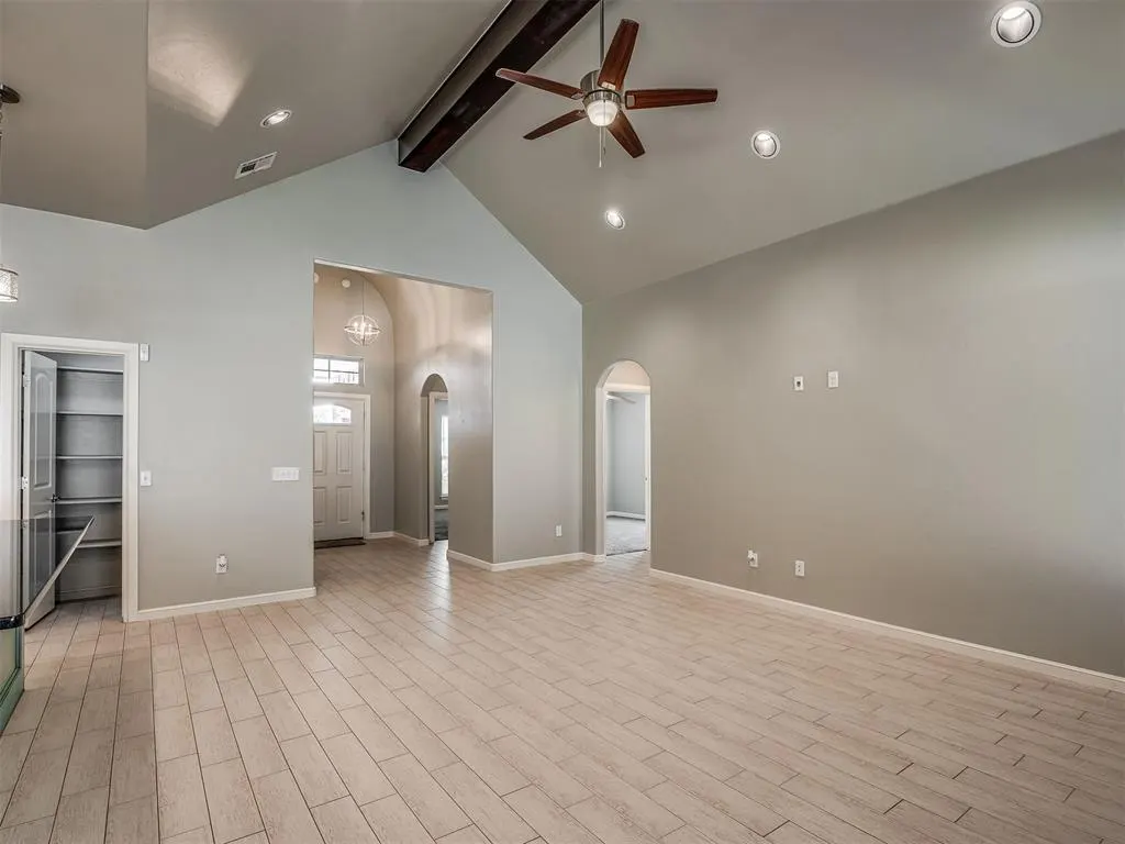 Photo 8 — 9921 Rockwell Terrace, Oklahoma City, OK 73162