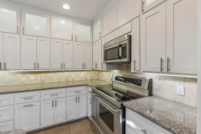 Photo 7 — 6204 Waterford Boulevard 26, Oklahoma City, OK 73118