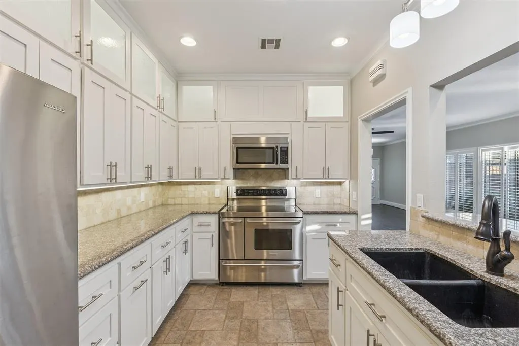 Photo 9 — 6204 Waterford Boulevard 26, Oklahoma City, OK 73118