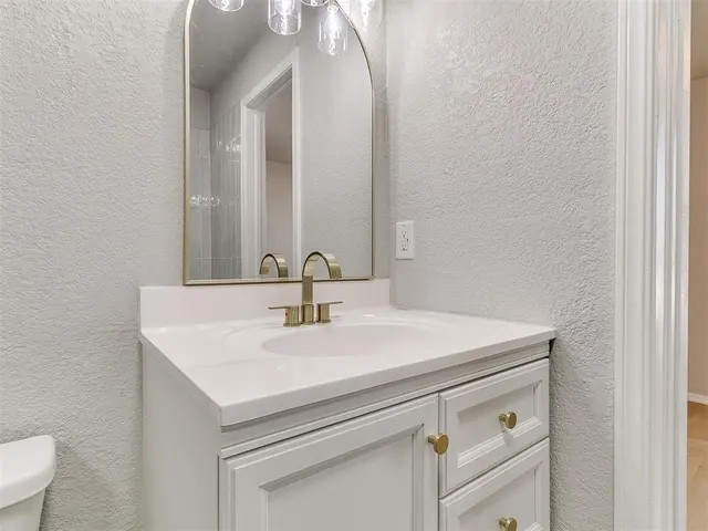 Photo 8 — 817 SW 64th Street 20, Oklahoma City, OK 73139