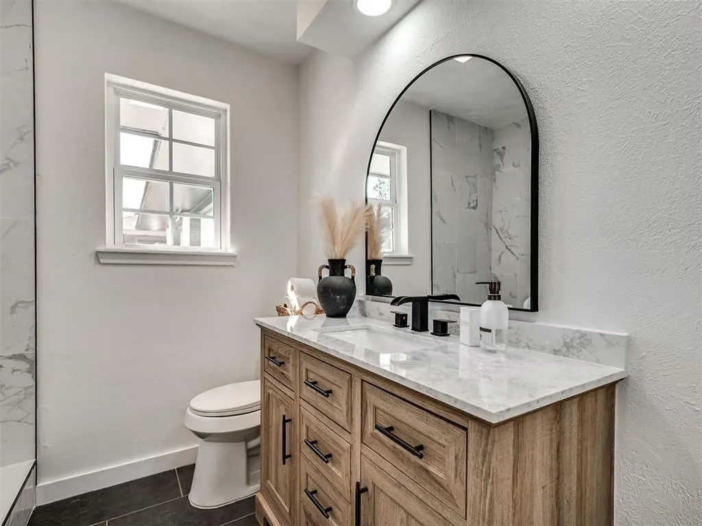 Photo 13 — 7521 NW 25th Terrace, Bethany, OK 73008