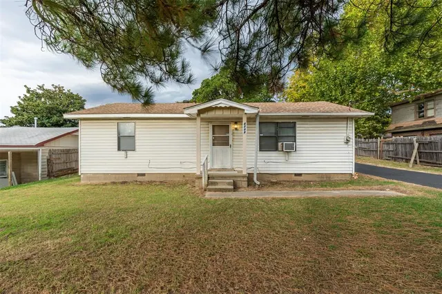 Front exterior — 4709 Baker Street, Spencer, OK 73084