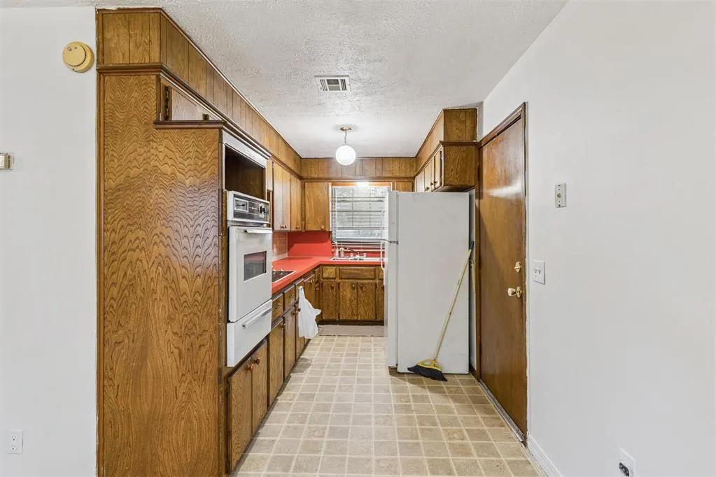 Photo 10 — 4709 Baker Street, Spencer, OK 73084