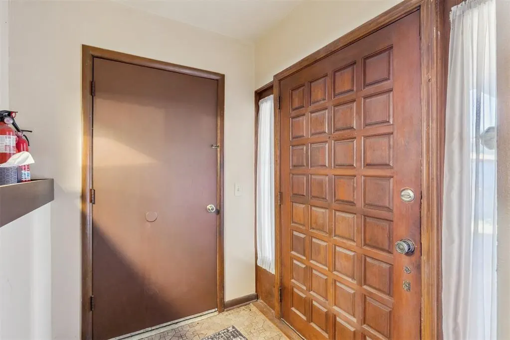 Photo 6 — 408 W Douglas Drive, Midwest City, OK 73110