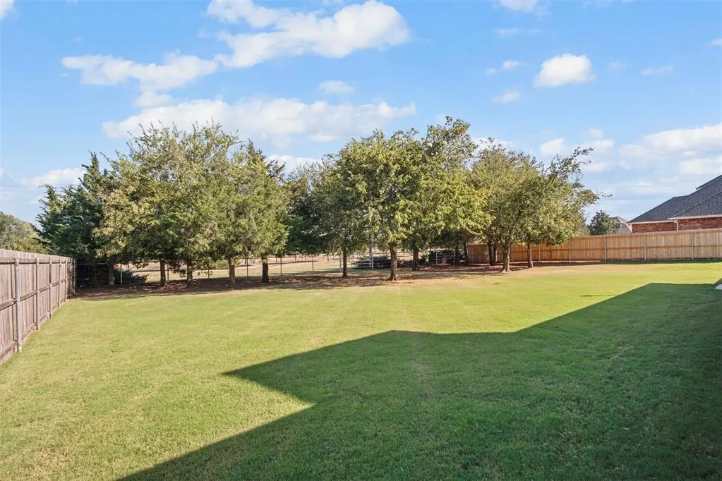 Photo 38 — 9500 Russell Drive, Yukon, OK 73099