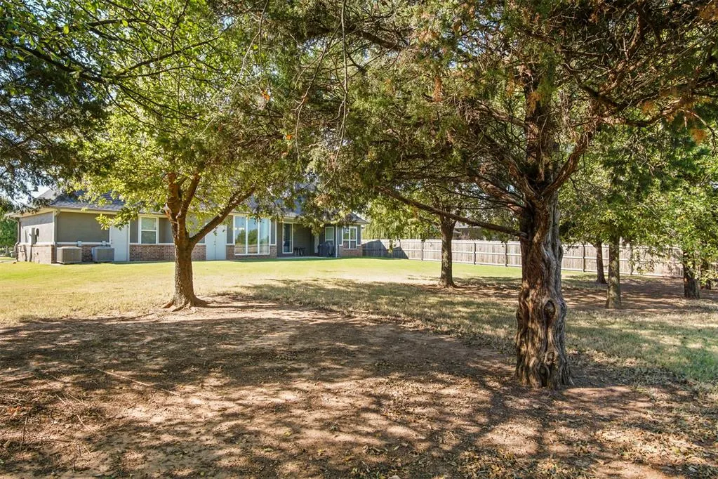 Photo 40 — 9500 Russell Drive, Yukon, OK 73099