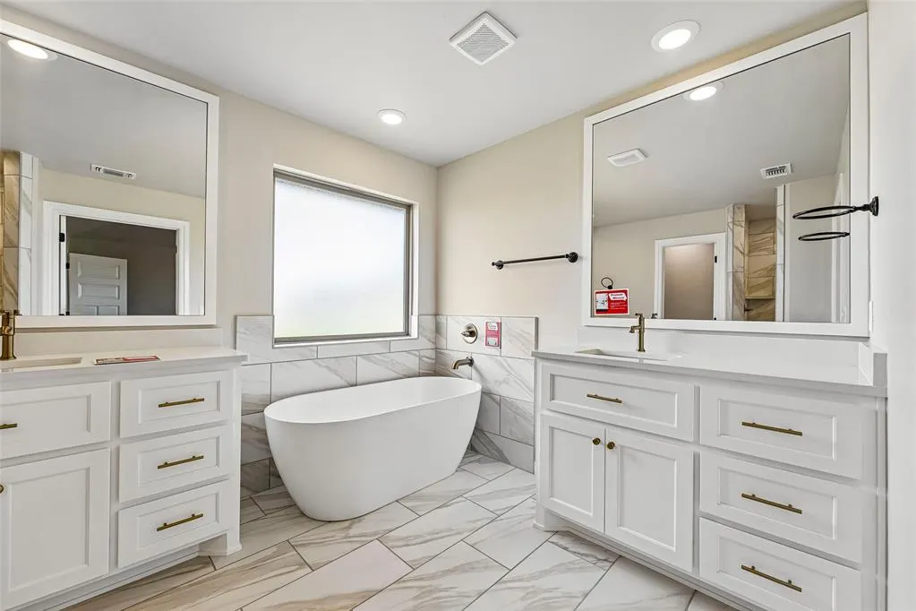 Photo 12 — 12300 Alfalfa Lane, Cashion, OK 73044